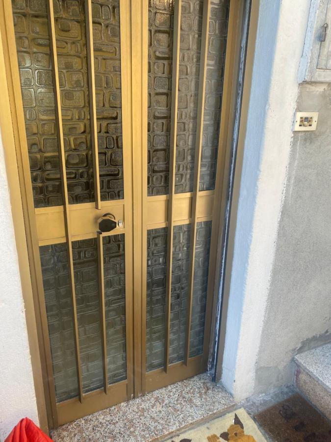 “Casa Rosi” Appartamento In Zona Medievale بيسوني المظهر الخارجي الصورة